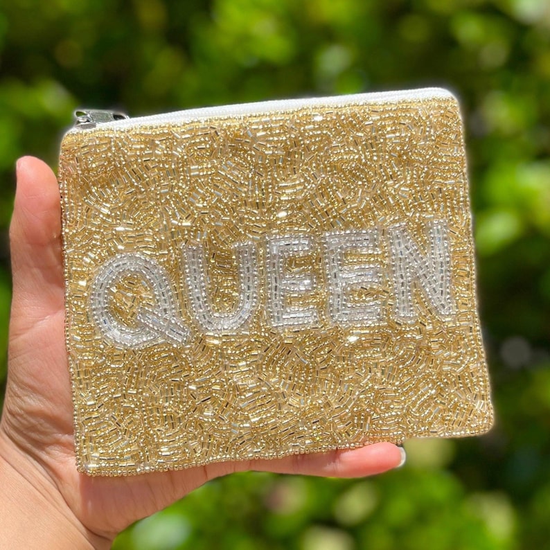 Hand Beaded Coin Purse, Mother's Day Gift, Small Wallet Queen