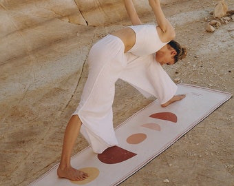 Tapis de yoga en caoutchouc naturel respectueux de l'environnement, revêtement antidérapant de 3 mm, amateur de yoga, professeur de yoga, microfibre de daim végétalienne, cadeau de yoga, pratique de yoga, yoga