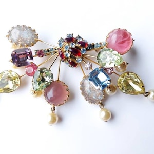 1930s Vintage Unsigned Schreiner Massive Kaleidoscope Gripoix Glass Brooch