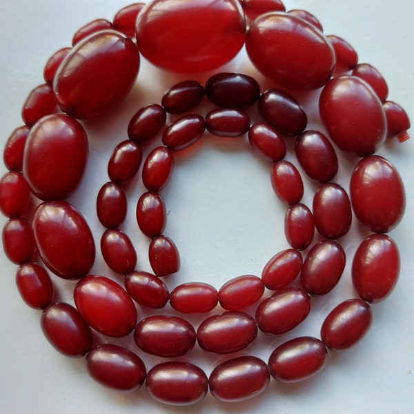 Collier Ancien En Bakélite Couleur Ambre Cerise – Sautoir Vintage