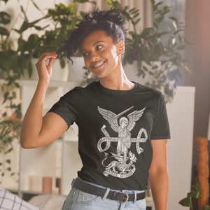 St Michael Erzengel Engel Katholischer Schutzpatron Verteidigen Sie uns Kurzarm Unisex T-Shirt