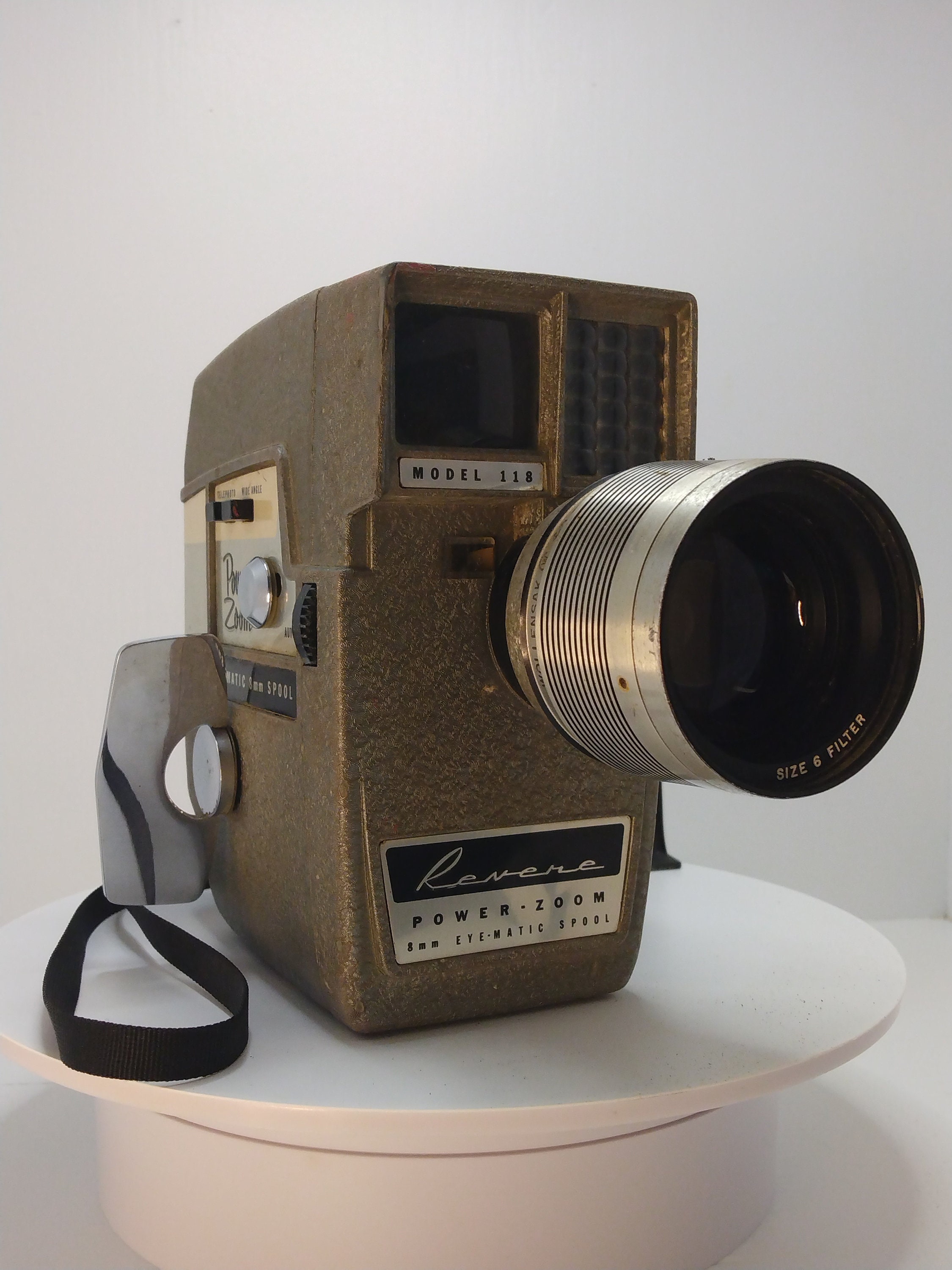 全国送料無料・イイ店 1962 Revere 8mm Vintage Camera - Etsy フィルムカメラ