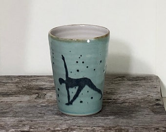 handmade ceramic cups turned on the potter's wheel in turquoise, yoga cups with the asana motif Trikonasana, suitable for tea & coffee