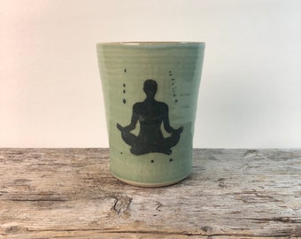 handmade ceramic mug sage green/yoga motif meditation seat, for tea, coffee, smoothie/ for 250 ml/12 cm high/small vase