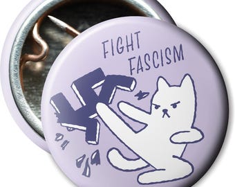 Button: Fight fascism cat