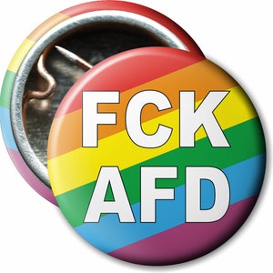 Button: FCK AFD Regenbogen