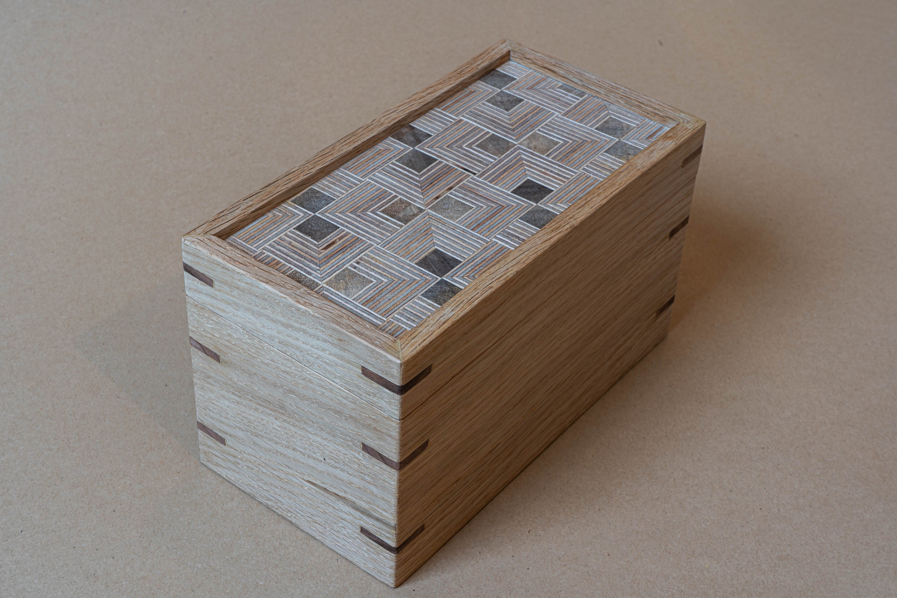 Boite de Rangement en Bois Massif