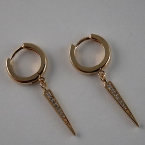 Mini gold plated pinning creoles in white zirconium oxide for women