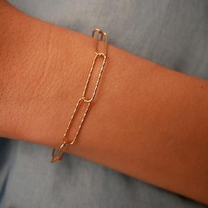 Trendy large diamond mesh bracelet in gold plated