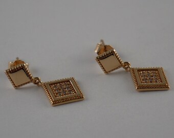 Gold-plated hanging square earrings with zircon for women