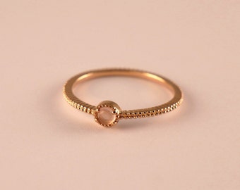 Fine gold-plated rose quartz ring for women