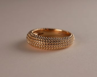 Vintage women's gold plated ring with pimples