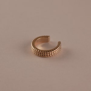 Bague d'oreille ear cuff plaqué or avec picots