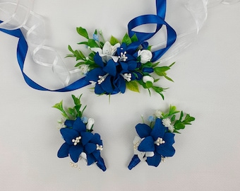 Boutonniere and corsage set Navy blue wrist corsage Flower wrist corsage Navy white bracelet Wedding wrist corsage Boutonniere for men