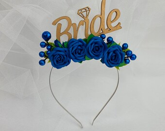 White bachelorette party veil Bride to be headband Bachelorette crown Hen party veil Blue flowers bridal crown Gold hen party crown