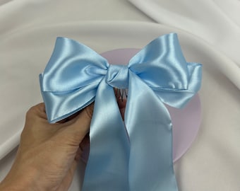 Blauwe haarspeld met strik voor vrijgezellenfeest bruiloft Bridal