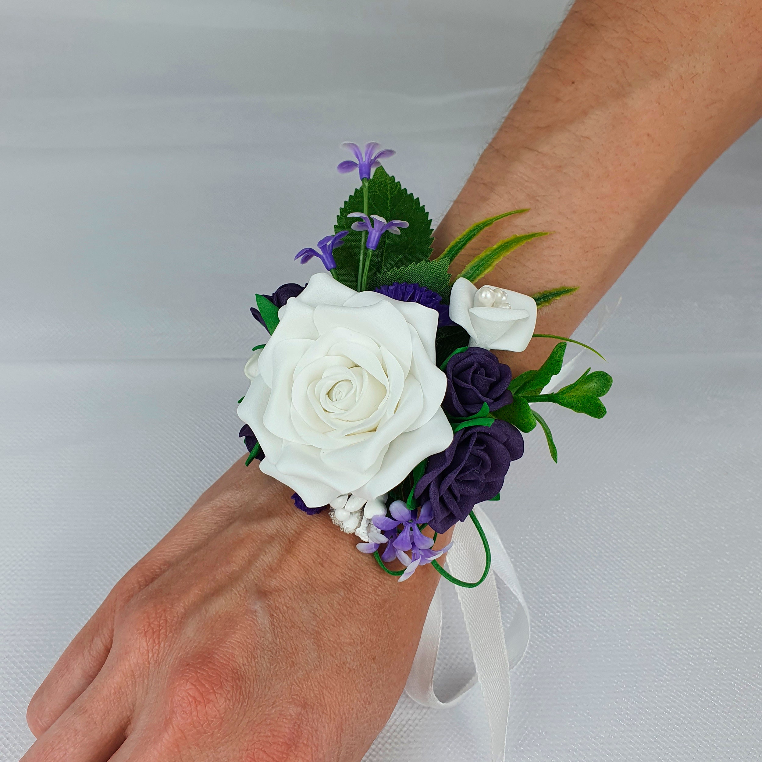 HXSCOO Fiori Artificiali di Rose Fiore all'occhiello Corpetto da Polso Matrimonio Accessori da Sposa Damigella d'Onore Groomsman for Wed (Color : Purple Boutonniere