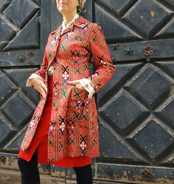 Authentic folk coat from the 60s, hand embroidere… - image 1