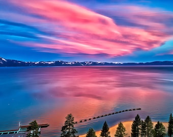 Fotoafdruk van de roze zonsopgang bij Lake Tahoe | Muurdecoratie in South Lake Tahoe, Californië | Canvas, metaal of ingelijst