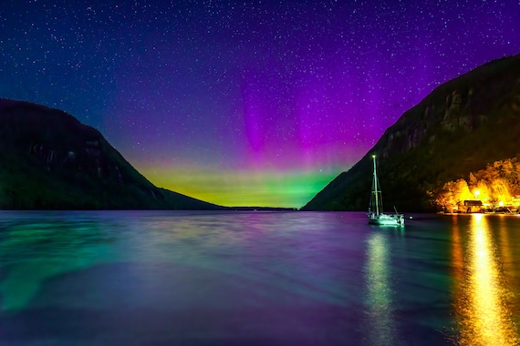 Northern Lights in Lake Willoughby Vermont - Print of Aurora in Vermont | Vermont Landscape Print | Aurora Borealis NEK