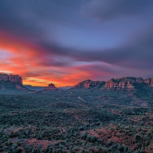 Sedona Wandkunst | Gericht Butte & Bell Rock und Arizona Sunrise Sky Dekor | Von-AZ | Leinwanddruck | Gerahmtes Bild | Metall | Fotodruck