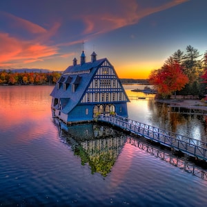Schwalbe Bootshaus bei Sonnenuntergang - Lake Winnipesaukee - New Hampshire - Leinwand Kunst | Seen Leinwand | Fotopapier | Gerahmtes Bild | Metalldruck
