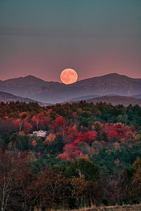 Full Moon Rising Over the Mount Jefferson and Adams | Fall Foliage