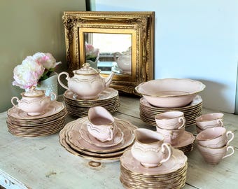 FAIENCERIE DE CHAROLLESフランス製陶器皿セット【ピンク】 Vintage Corelle Pink Trio Dinnerware Set of 16 Piece 4 Place