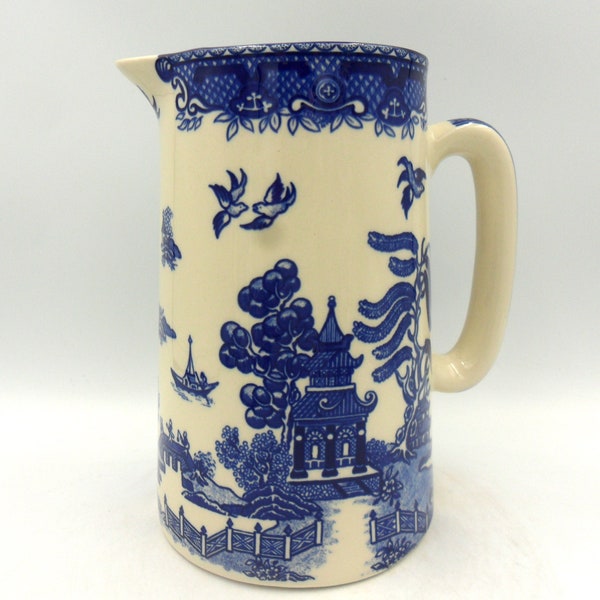 Blue Willow 2 pint jug by Heron Cross Pottery