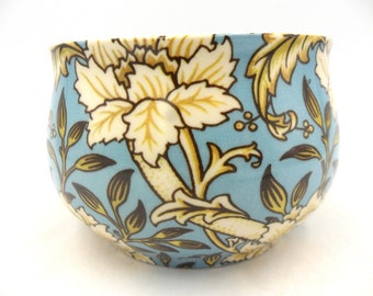 William Morris Blue chrysanthemum bowl.