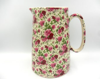 Hedgerow cream jug by Heron Cross Pottery. 