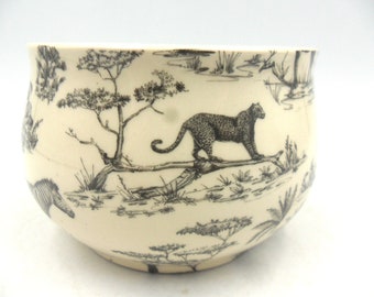 Black Safari design bowl.