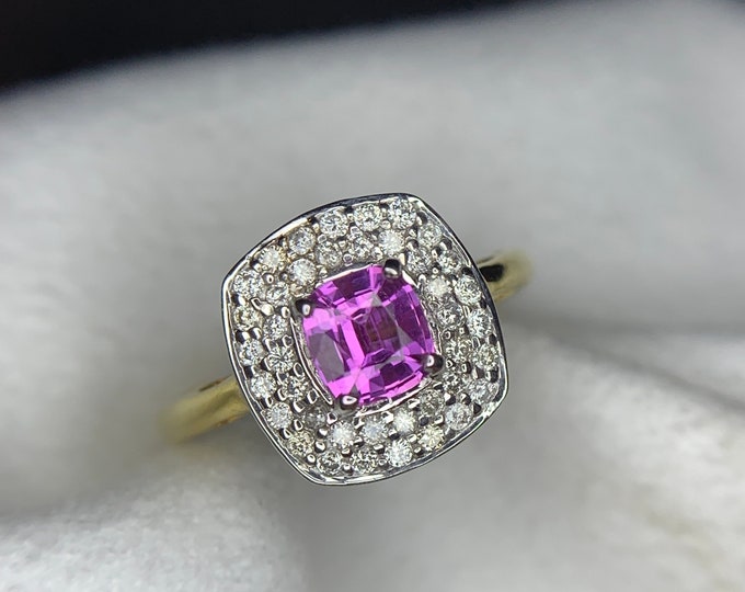 Natural Purple Sapphire In Gold Ring . Sapphire Gold Ring. Natural Purple Sapphire With Diamonds In Ladies Gold Ring . Sapphire Jewellery