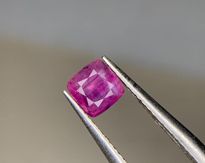 Natural No Heat Purple Kashmir Sapphire. 0.85 Ct Cushion Cut Natural Sapphire. Loose natural Purple Sapphire . Purple Sapphire.