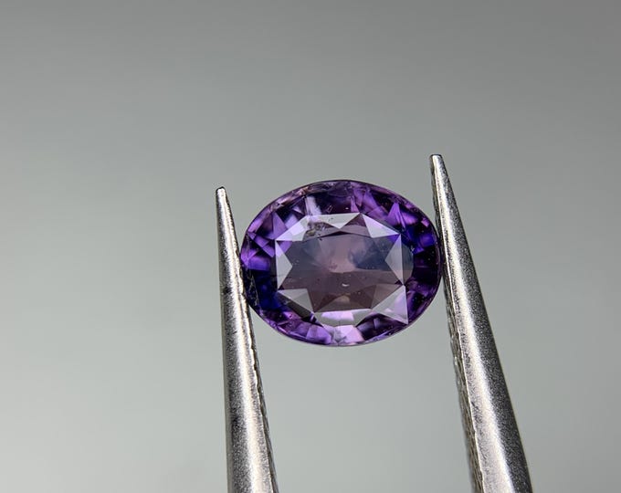 Authentic Certified Natural Violet Colur Sapphire . No Heat Natural Sapphire . Certified No Heat Srilankan Sapphire . Sri Lankan  Sapphire.