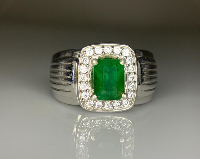 Authentic Natural  Emerald Ring . 2 Ct Emerald In Silver Ring. Emerald From Swat Pakistan in Silver Ring. Emerald Ring. Emerald Jewellery.