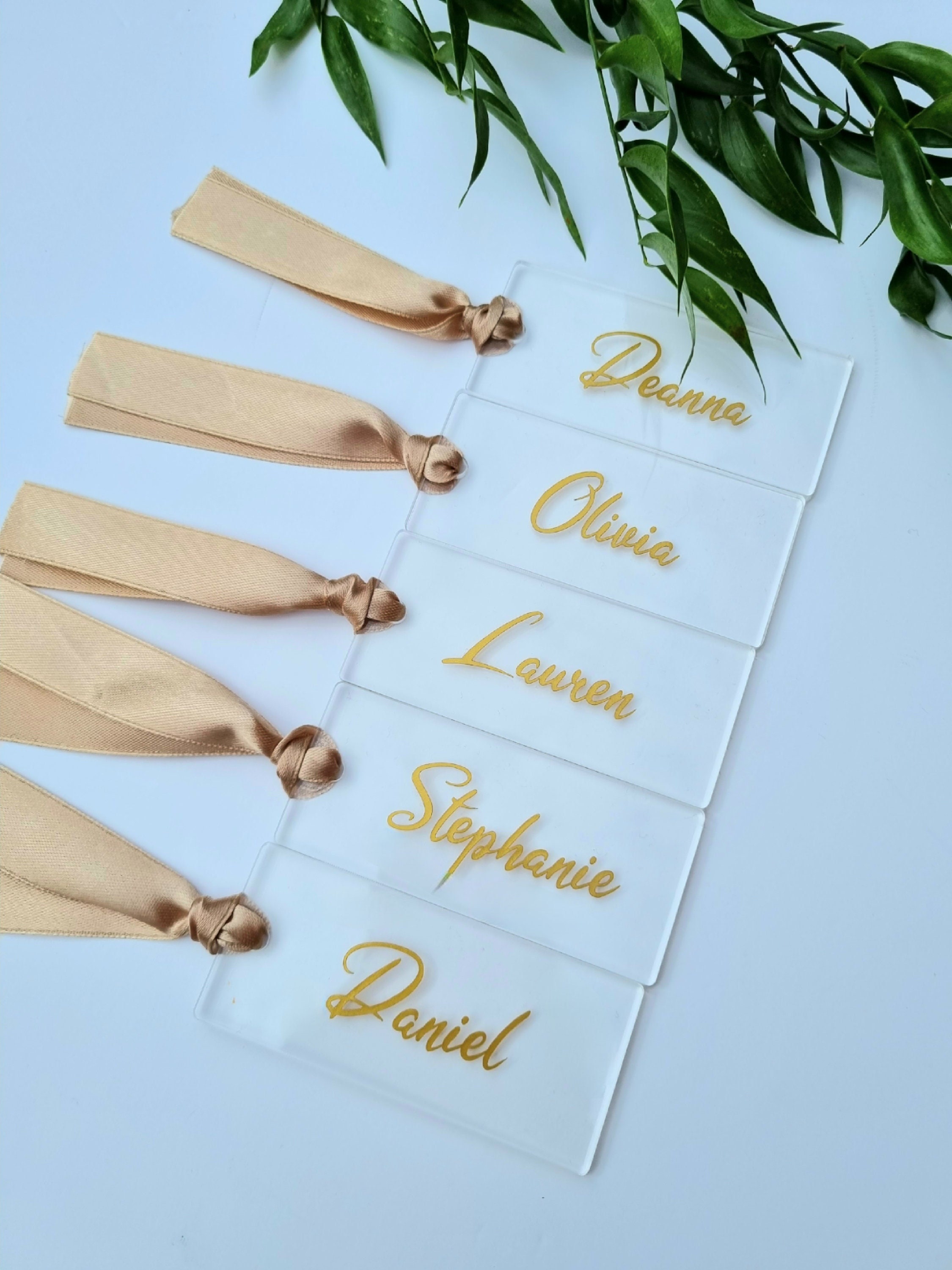 Tarjetas de lugar de boda acrílicas personalizadas con cinta, image size:2250x3000