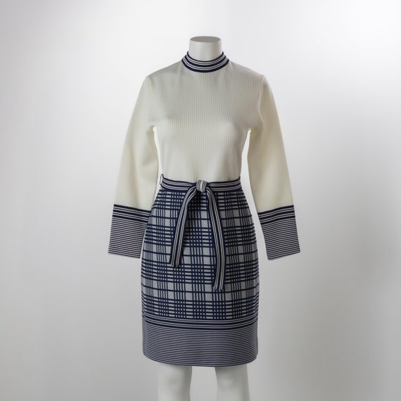 Vintage 1960s Knit Dress, Blue and White Plaid Mo… - image 10