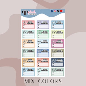 Op de afbeelding: Een set van 18 printbare doktersafspraak stickers in verschillende pastelkleuren. Elke sticker heeft een stethoscoopicoon en ruimte om de datum, tijd en reden voor de afspraak te schrijven. De stickers zijn gelabeld met "Doktersafspraak" en "Mix Kleuren".