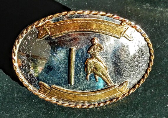 Belt Buckle with pole bender