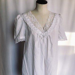 Vintage 90s Sears White and Lace Nightgown, Made in the USA, Sz. M 12/14