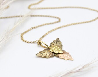 Gold Tri Grape Leaf Necklace Gold 