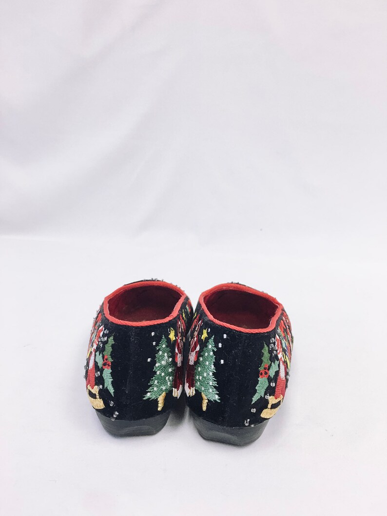 Vintage 1990s Frankie and Baby Beverly Feldman Christmas Embroidered Loafers, Sz. 6.5 image 5