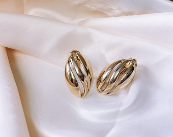 Vintage Sarah Coventry Clip on Gold Tone Earrings, Unique Oval Shaped Earrings