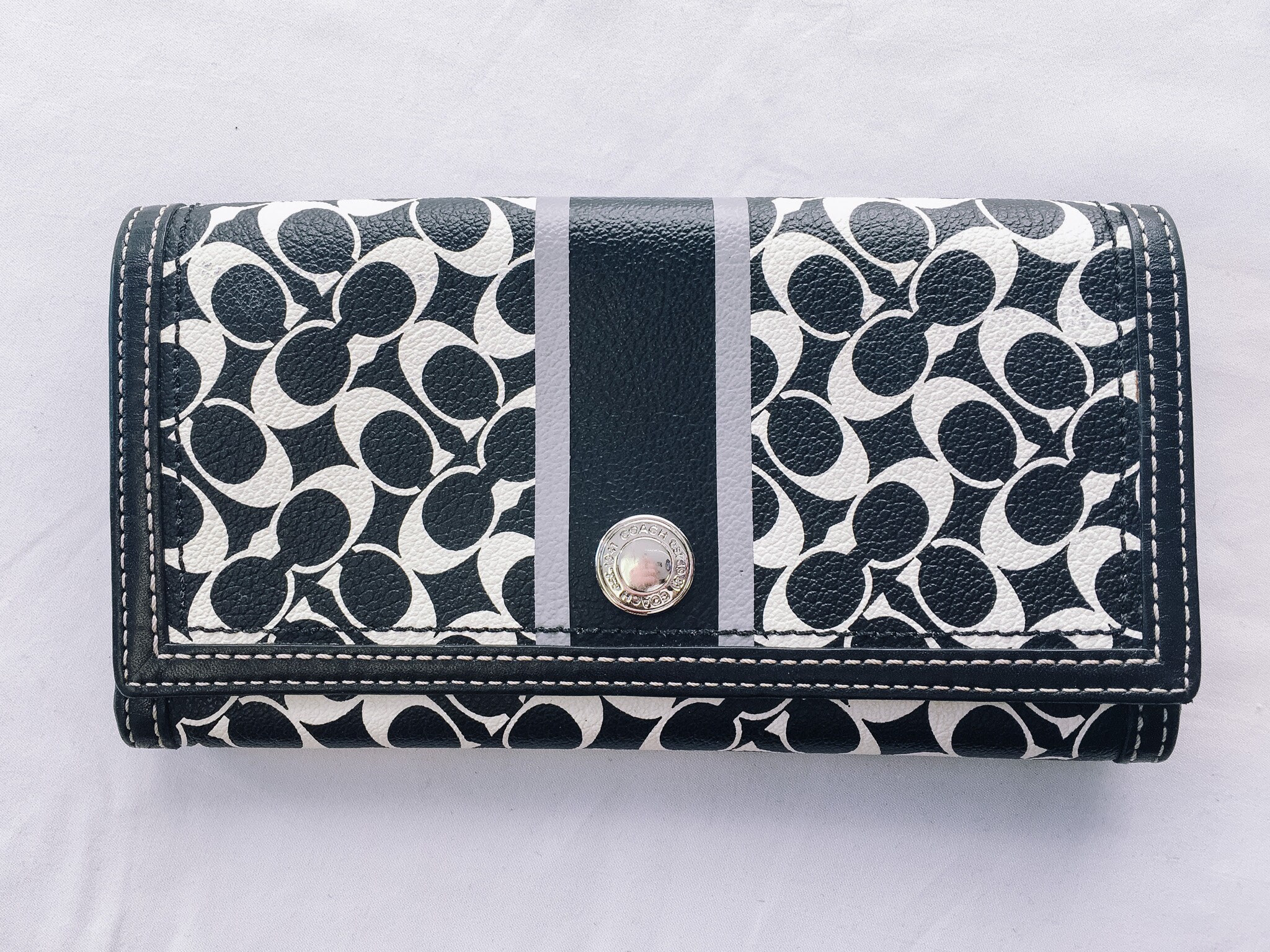 Black and white coach wallet sale