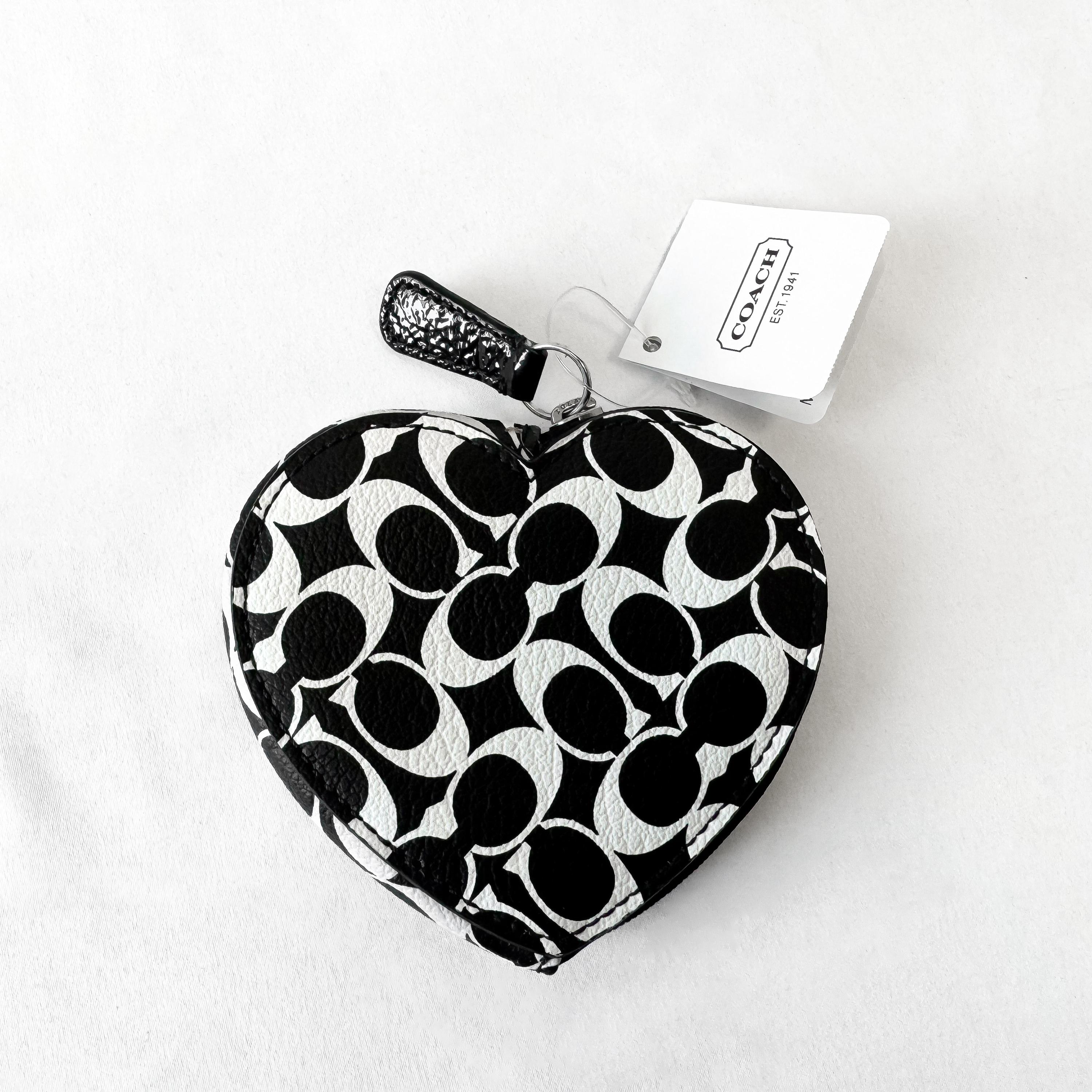 小物 COACH Heart Shaped Coin Case Black Studs Coach Heart Coin Purse - Etsy