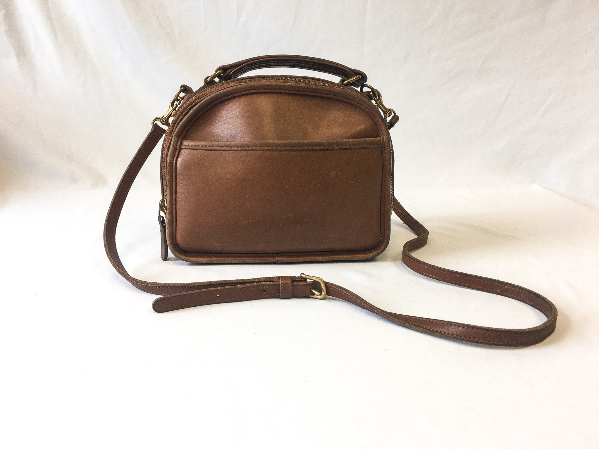 バッグ 90s old coach leather brown bag Vintage 90s COACH Brown Leather Classic Lunch Box Top Handle