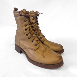 Vintage Camel Boots