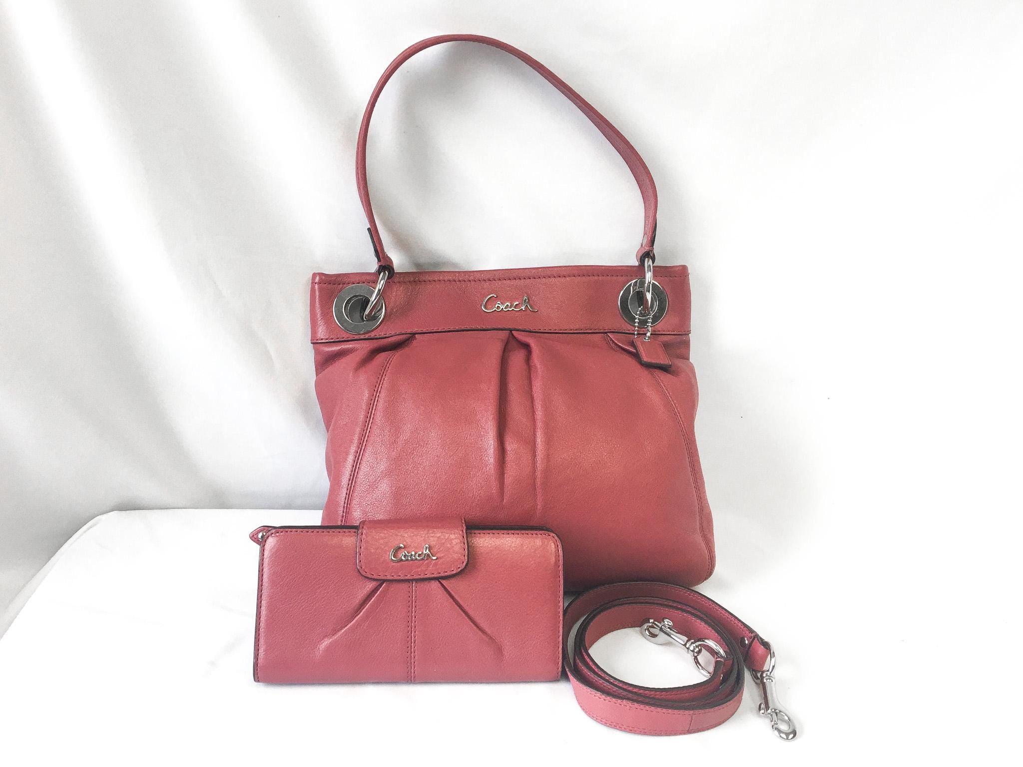 coach シグネチャー柄　ピンク　Y2K 　レトロ　ビンテージ COACH Vintage Y2K Pink Small Signature 