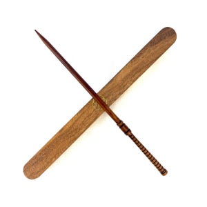 Witch and Wizard Wand in Real Wooden Display Box - Will O'Wisp's Wand Emporium - Certificate of Authenticity (The Magus)